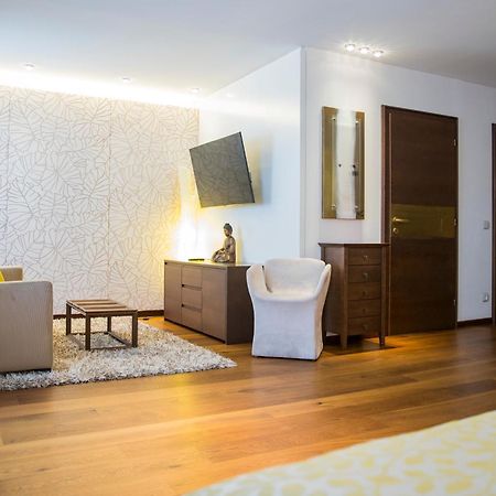 Iris Porsche Hotel & Restaurant Мондзее Екстериор снимка