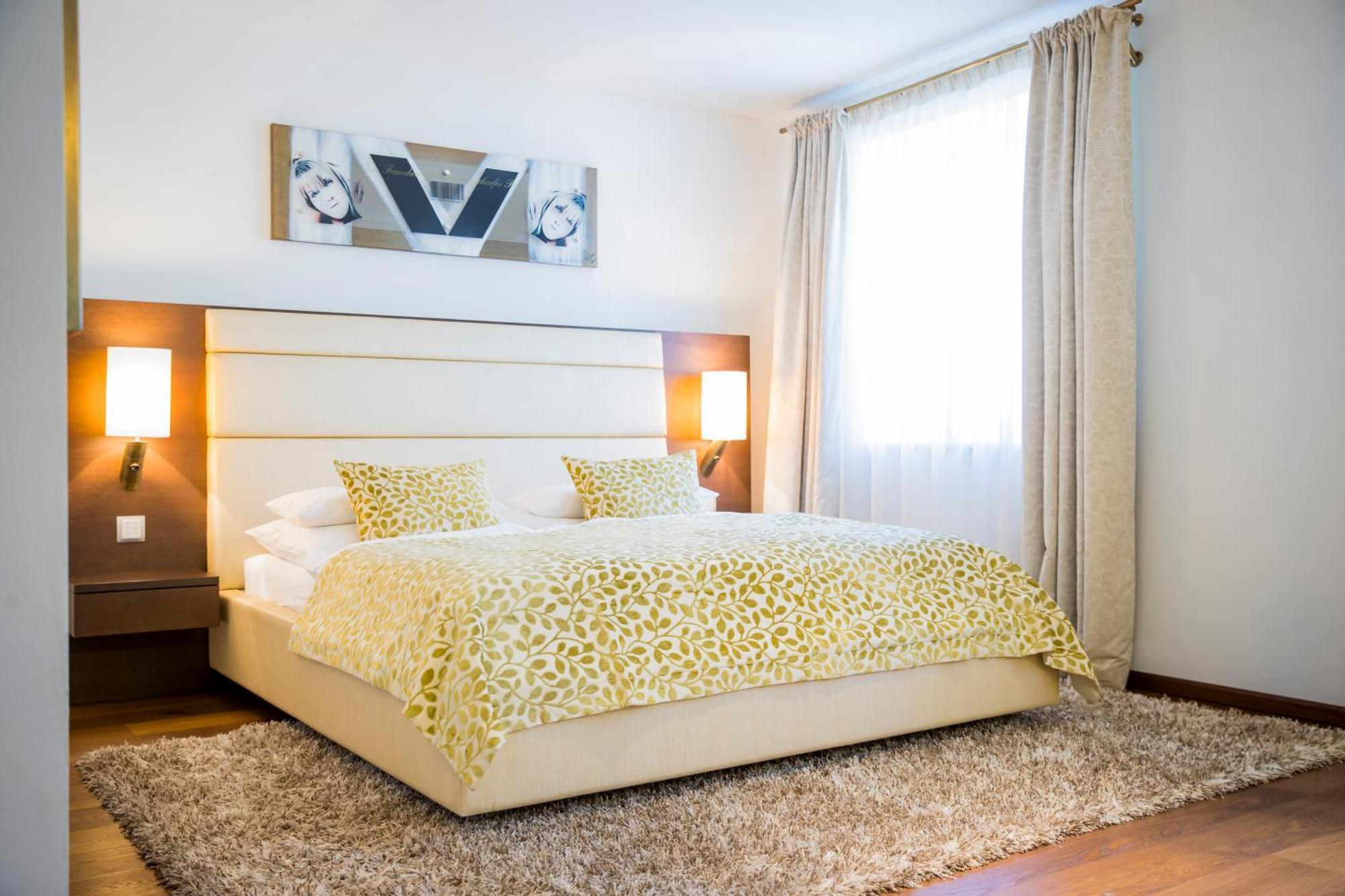 Iris Porsche Hotel & Restaurant Мондзее Екстериор снимка