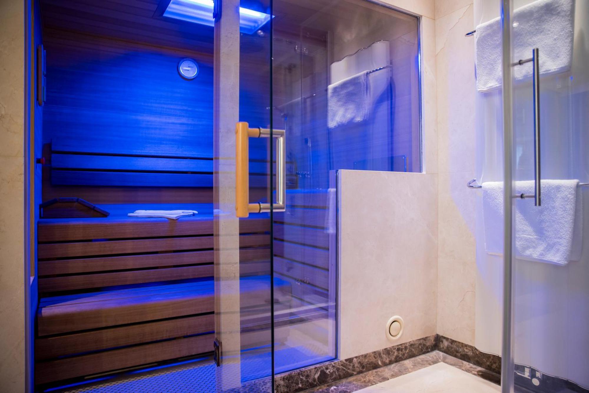 Iris Porsche Hotel & Restaurant Мондзее Екстериор снимка
