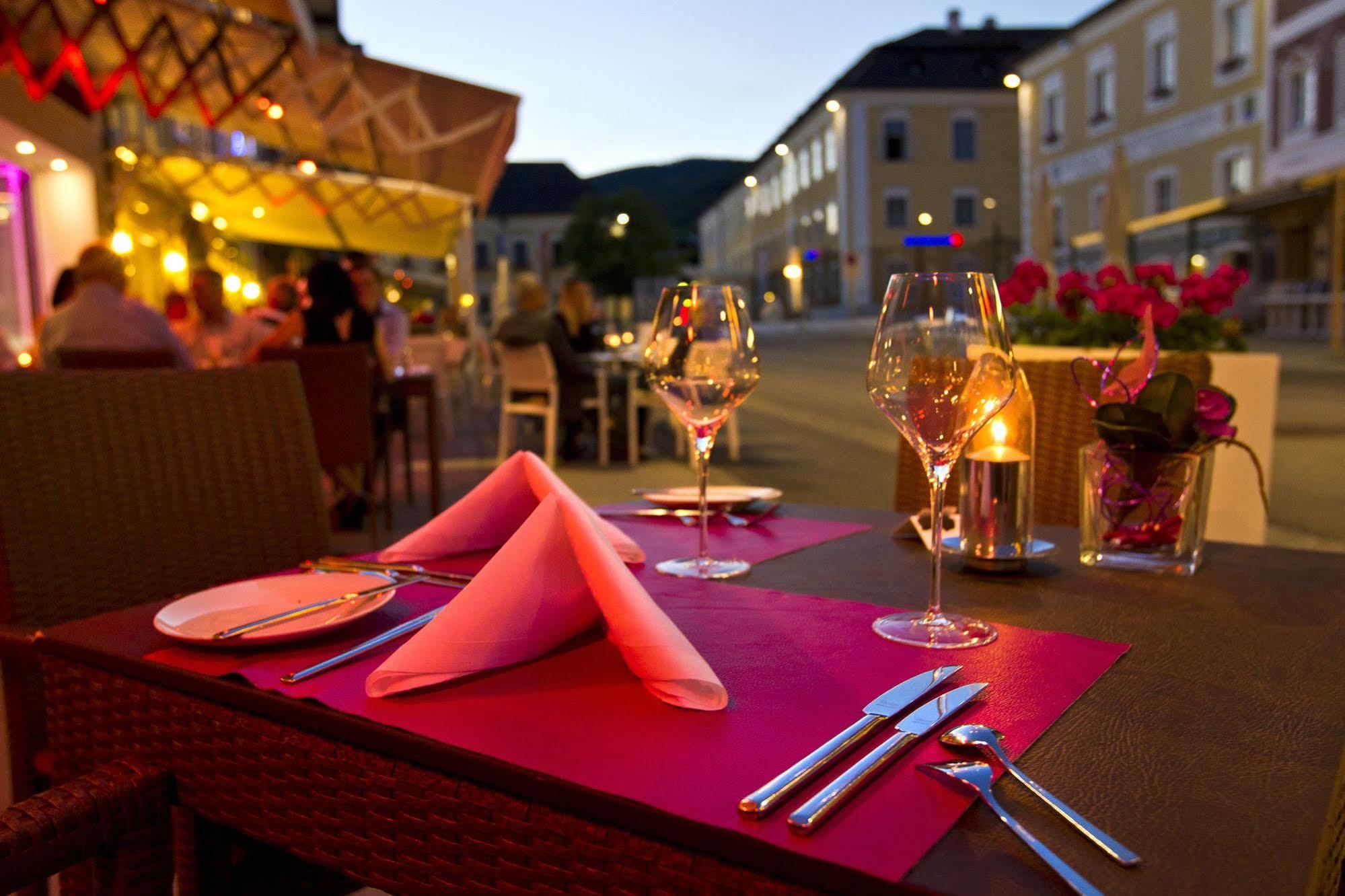 Iris Porsche Hotel & Restaurant Мондзее Екстериор снимка