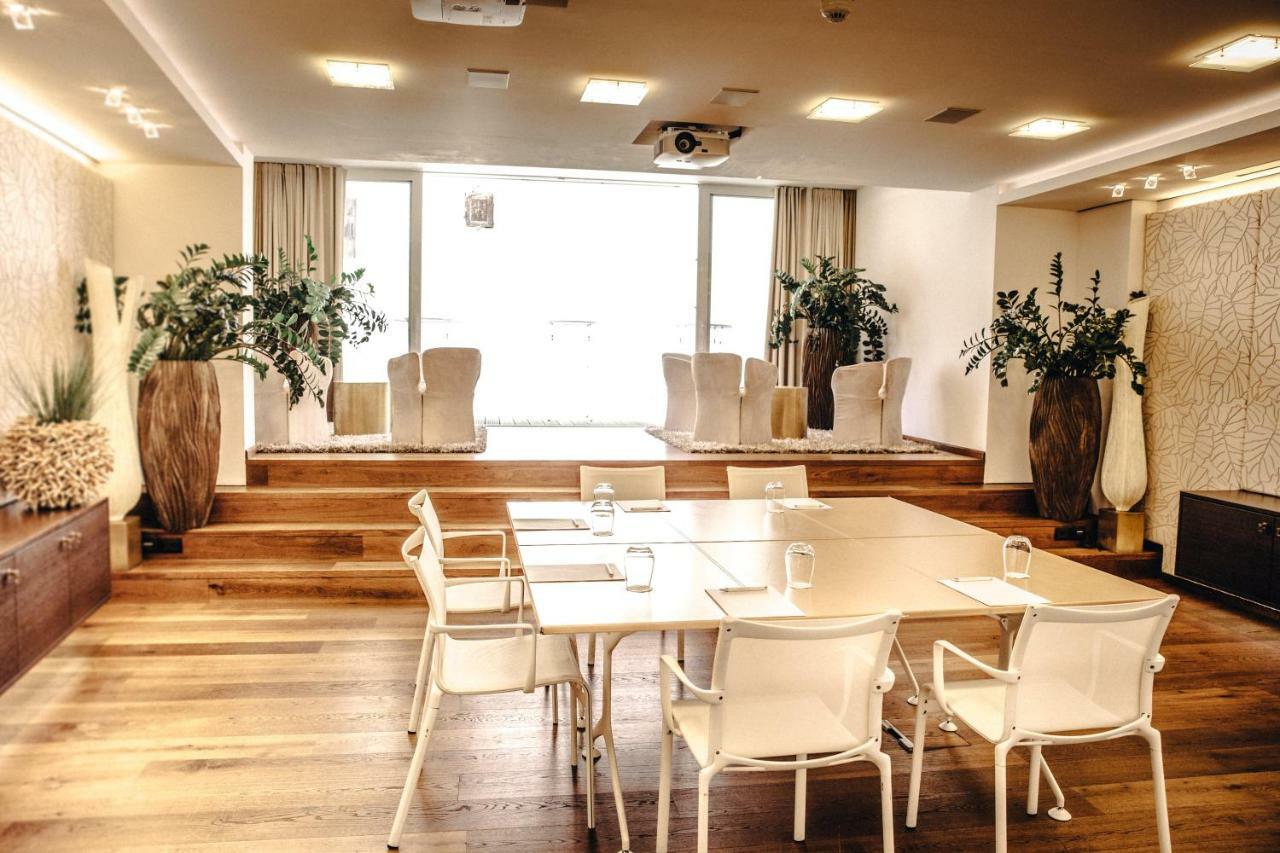 Iris Porsche Hotel & Restaurant Мондзее Екстериор снимка