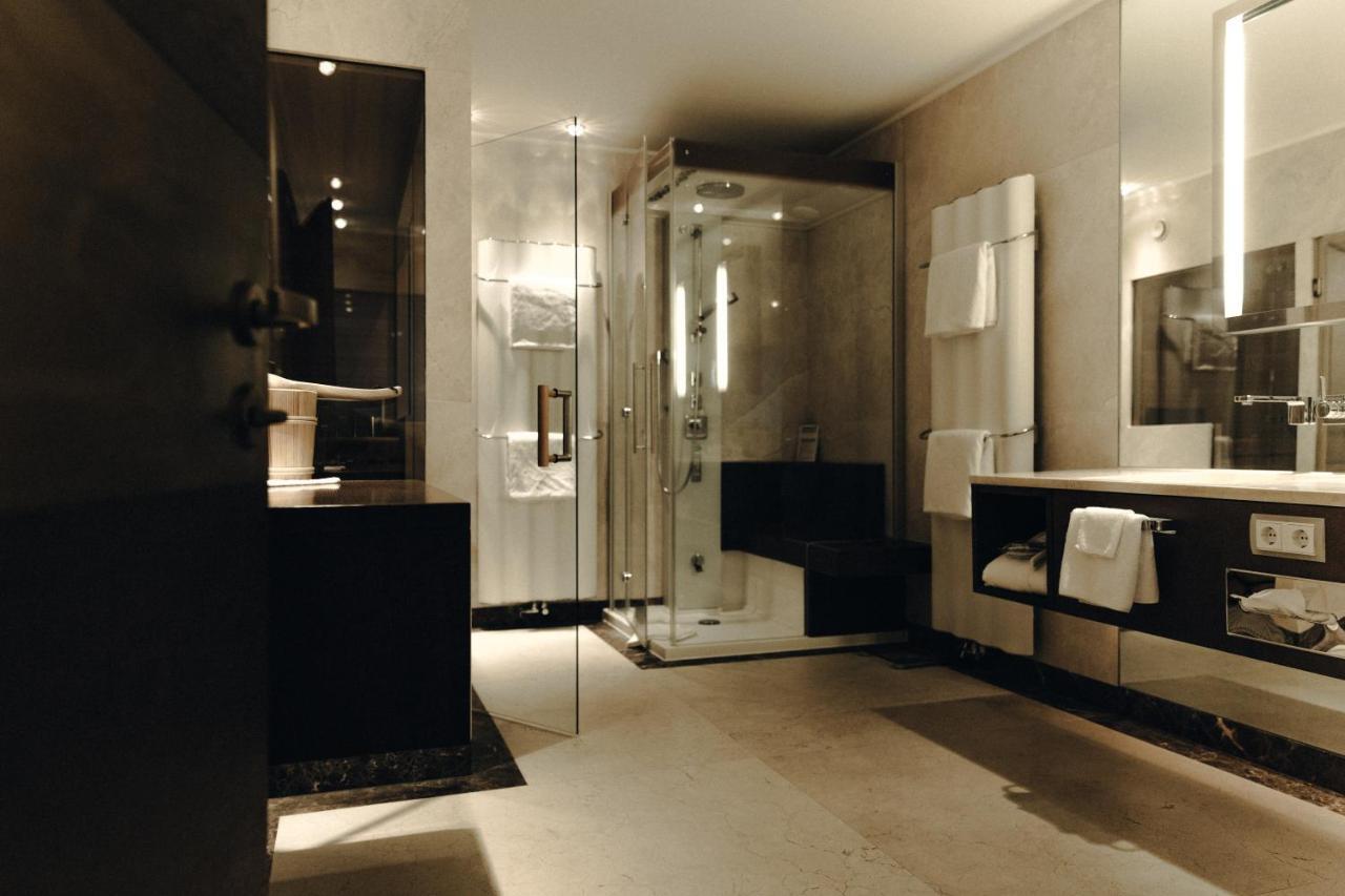 Iris Porsche Hotel & Restaurant Мондзее Екстериор снимка