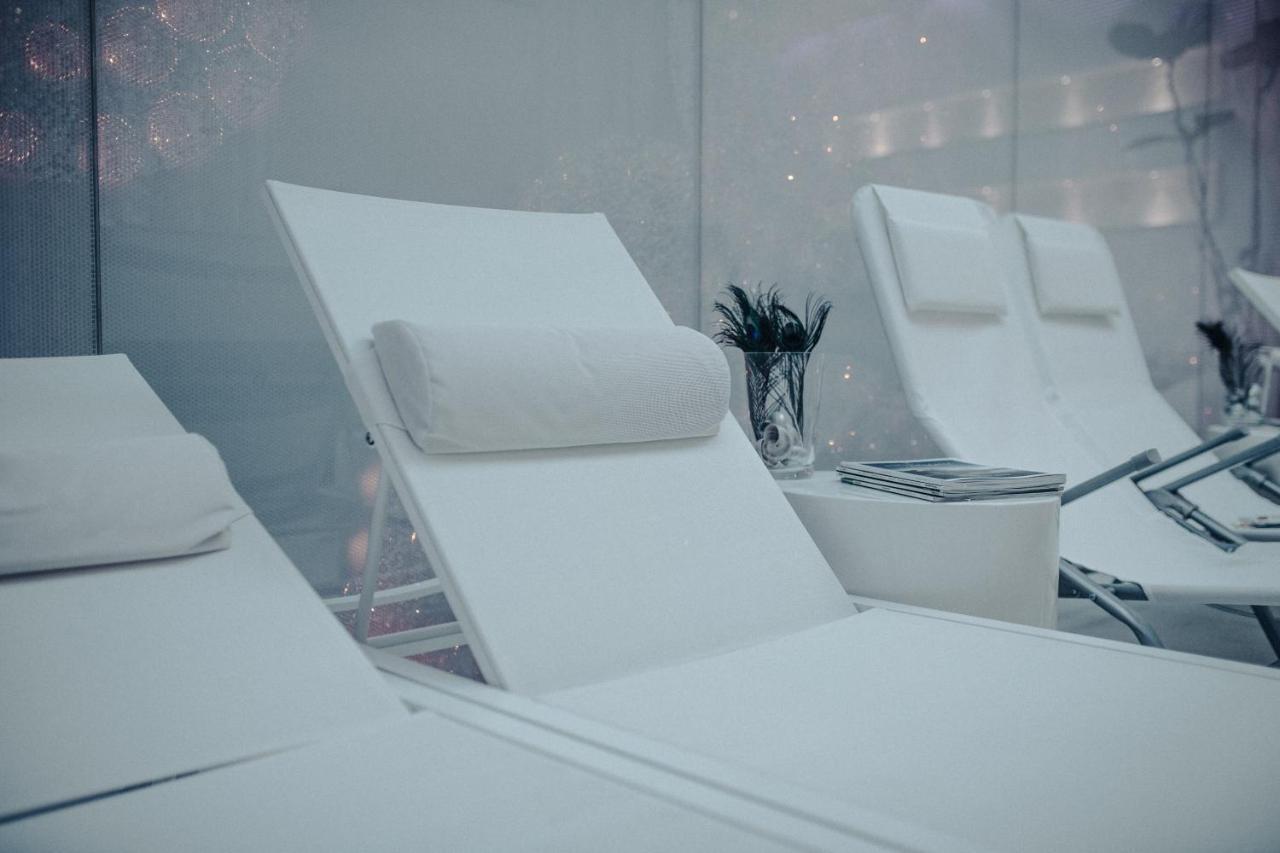 Iris Porsche Hotel & Restaurant Мондзее Екстериор снимка